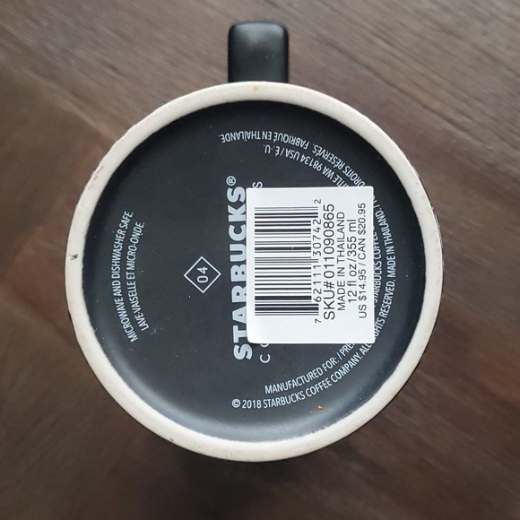 Starbucks Cup - Picture 4 of 6